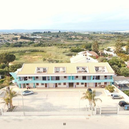 Residence Fronte Mare Santa Maria Del Focallo Exterior foto